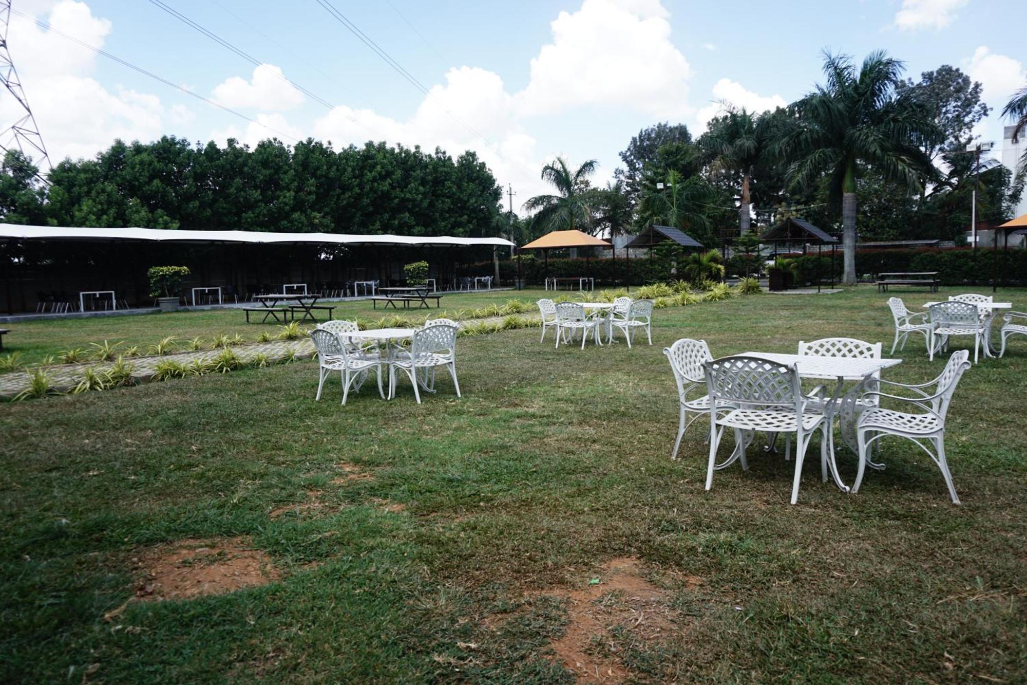 Vistar Resort&Hotels Kammasandra Exterior foto